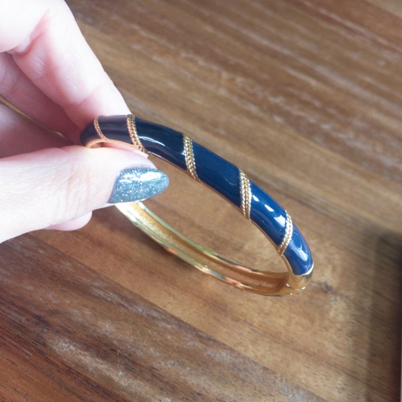 Charming Charlie Blue Bracelet - Picture 2 of 3